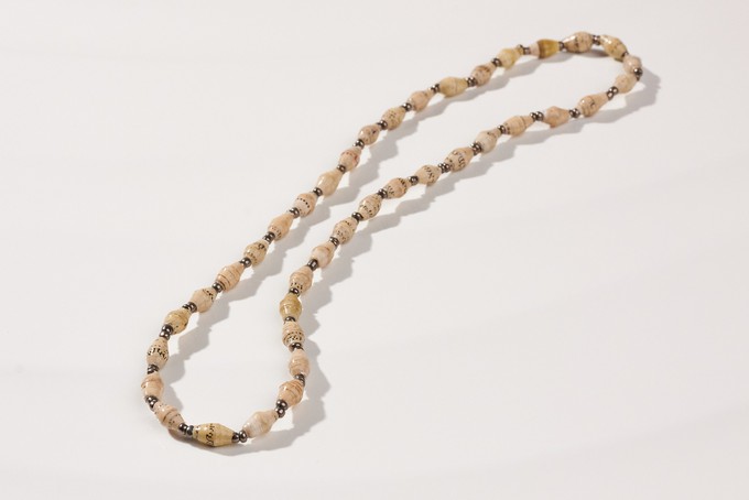 Short, fine necklace with paper beads "La Petite Malaika" from PEARLS OF AFRICA