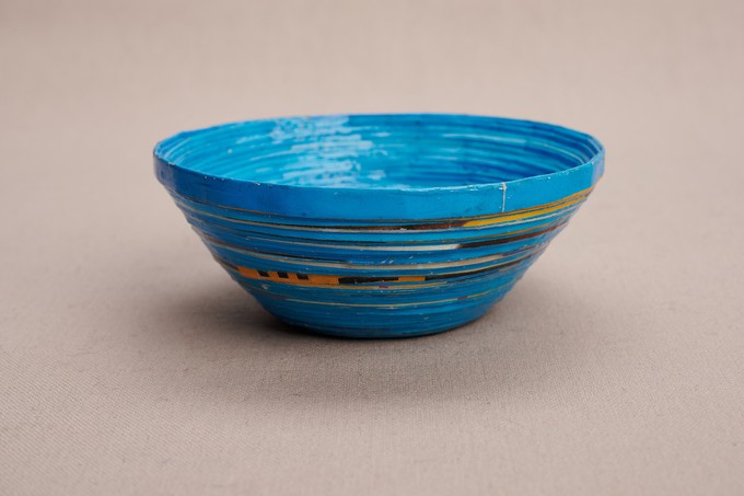 Small decorative bowl made of recycled paper "Njinja" from PEARLS OF AFRICA