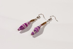 Paper pearl earrings "Happy Lupita" from PEARLS OF AFRICA