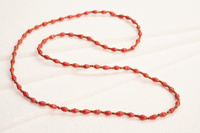 Long, fine chain with paper beads "Acholi Malaika" from PEARLS OF AFRICA