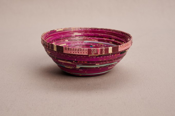 Small decorative bowl made of recycled paper "Njinja" from PEARLS OF AFRICA