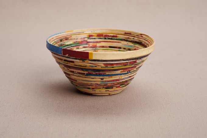 Small decorative bowl made of recycled paper "Njinja" from PEARLS OF AFRICA