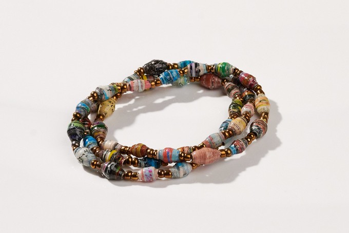 Short, fine necklace with paper beads "La Petite Malaika" from PEARLS OF AFRICA