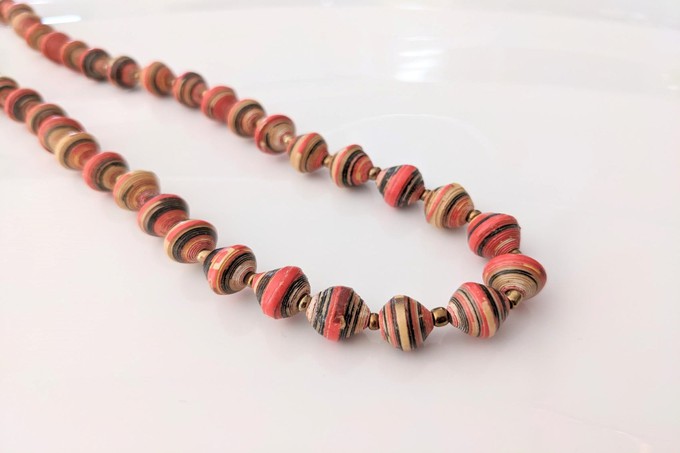 Short necklace with paper beads "Banda" - Also suitable for children from PEARLS OF AFRICA