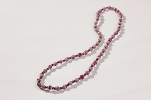 Short, fine necklace with paper beads "La Petite Malaika" from PEARLS OF AFRICA