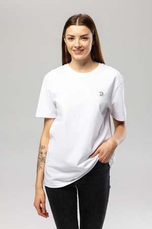 Chest Logo T-Shirt Unisex from Pitod