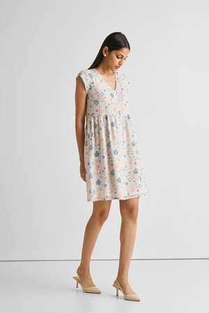 Cap Sleeved Short Dress in Florals from Reistor