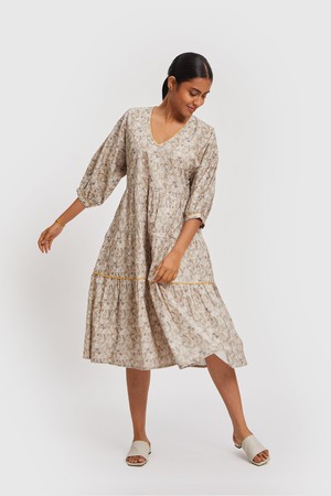 Kimono Sleeve Midi Dress from Reistor