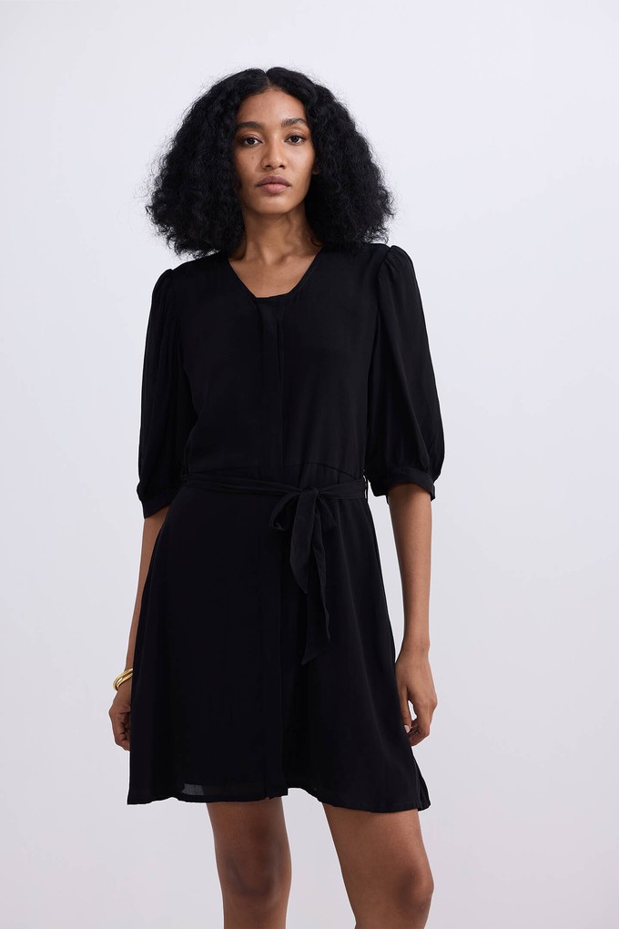 Short Dress with a Waist-tie in Black from Reistor