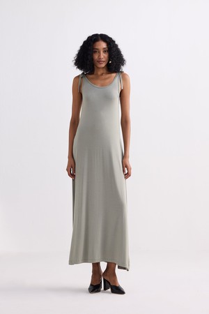 Tie-Detail Maxi Dress in Light Olive from Reistor