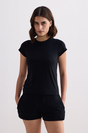 Essential Short Sleeve Tee in Black from Reistor