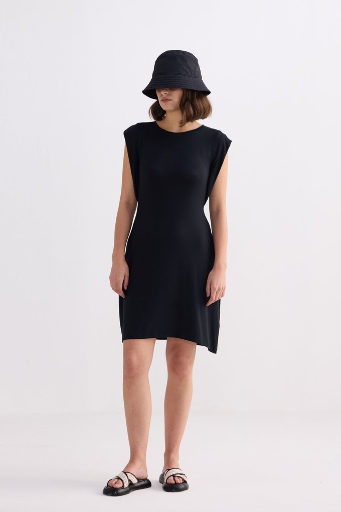 Muscle Tee Short Dress in Black from Reistor