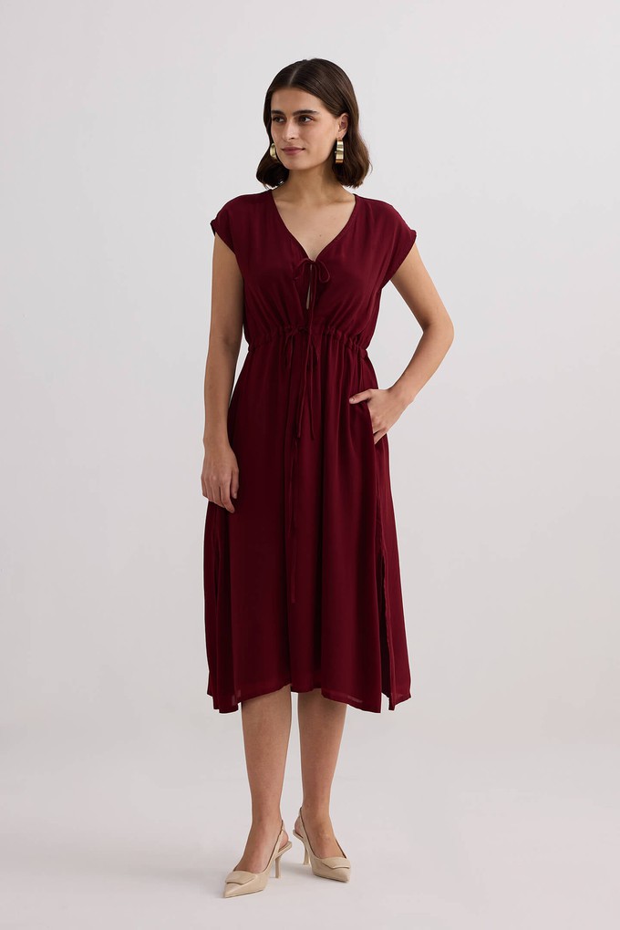 Deep V-neck Gathered Dress in Burgundy from Reistor