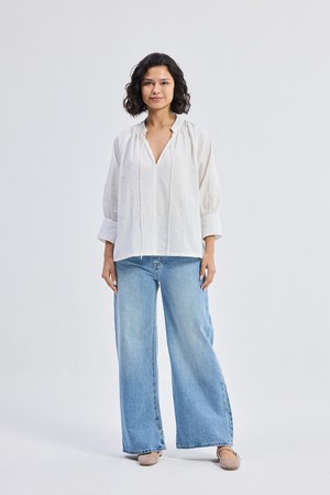 Relaxed Fit Top with Front-tie in White from Reistor