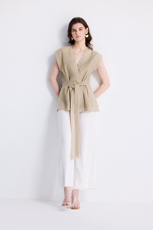 Power Moves Short Sleeve Top in Neutral Beige from Reistor