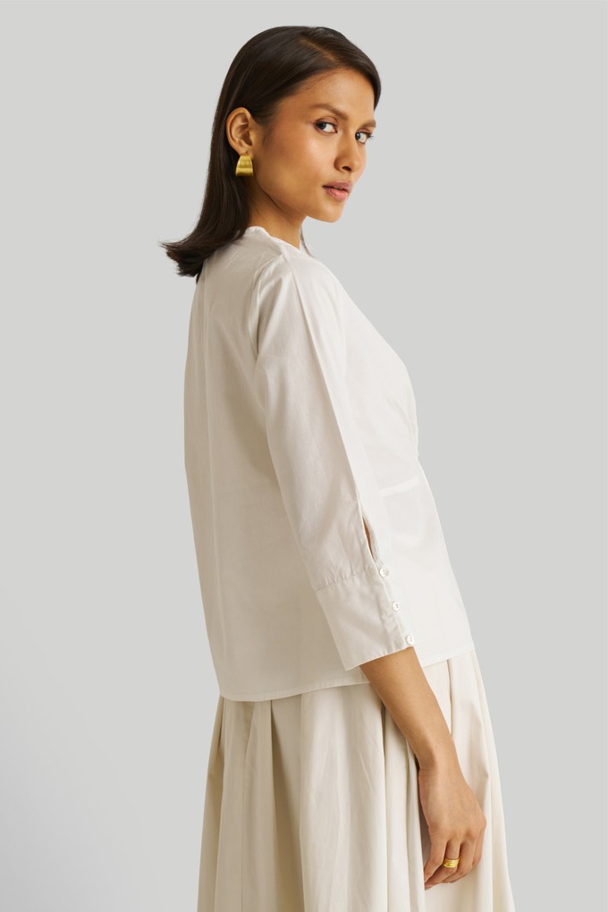 Front Twist Top in White from Reistor