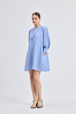 Oversized Tunic Dress with Optional Belt from Reistor