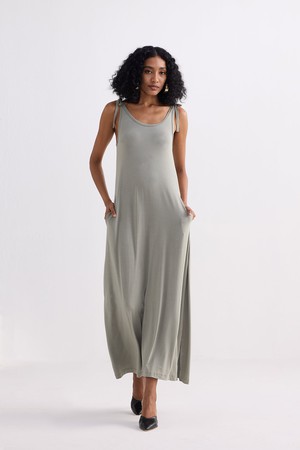 Tie-Detail Maxi Dress in Light Olive from Reistor