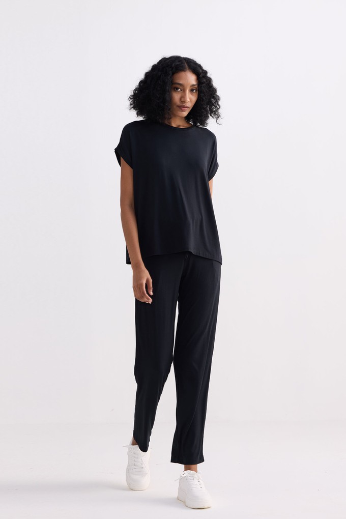 Relaxed Tee in Black from Reistor