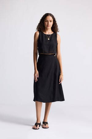 Overlap Midi Skirt in Black from Reistor