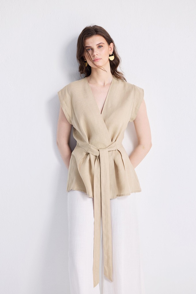 Power Moves Short Sleeve Top in Neutral Beige from Reistor