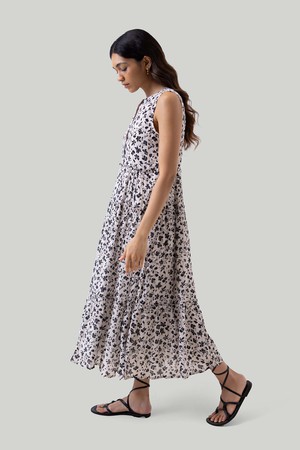 Sleeveless Tiered Floral Maxi Dress from Reistor