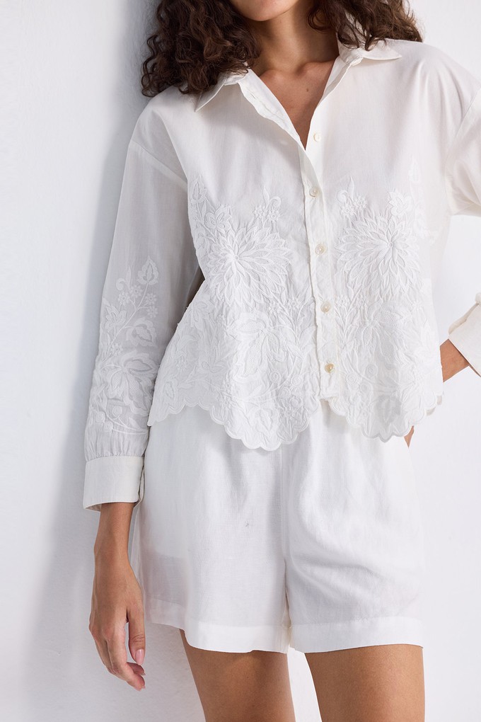 Embroidered Button-up Shirt in White from Reistor