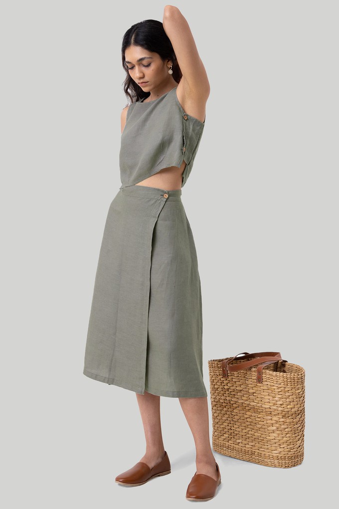 Overlap Midi Skirt in Dark Green from Reistor