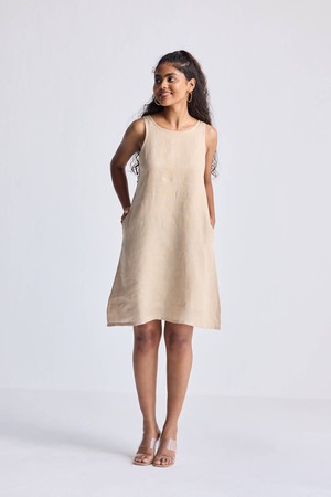 Hemp Short Dress with Back Embroidered Lace Detail from Reistor