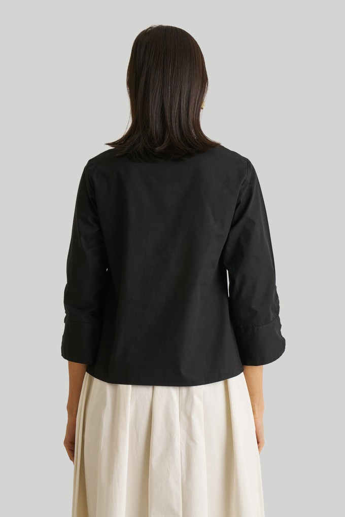 Front Twist Top in Black from Reistor