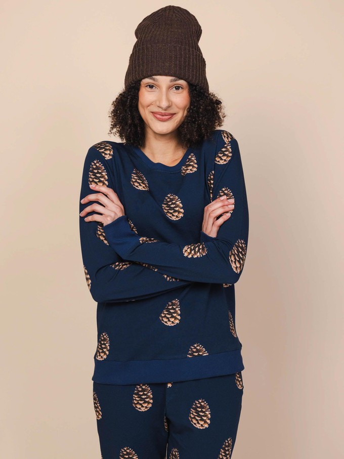 Pinecones Sweater and Pants set Women from SNURK