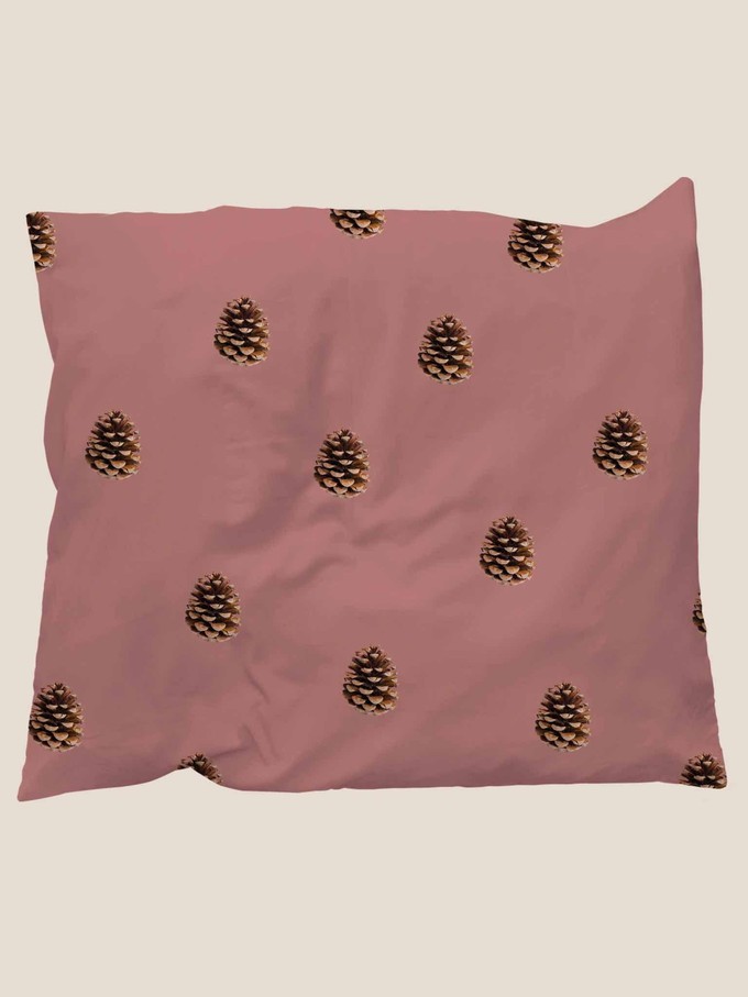 Pinecones Dusty Rose kussensloop from SNURK