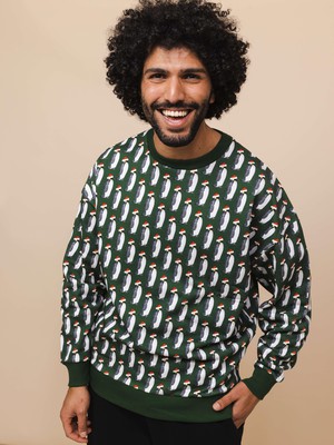 Penguin Xmas Oversized Sweater Unisex from SNURK