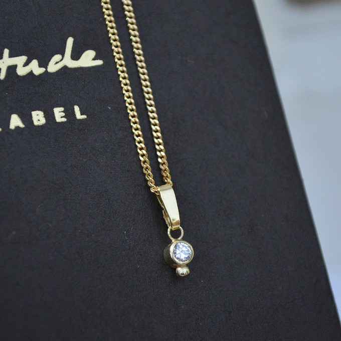 Diamond dot Necklace - Gold 14k & Diamond from Solitude the Label