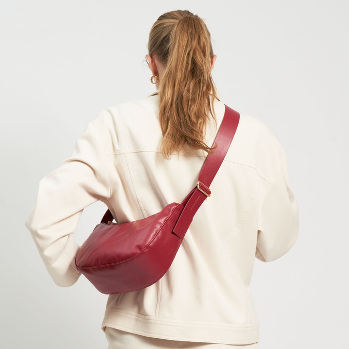 Half Moon Bag S - Cherry Red from Souleway