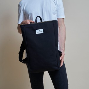 Simple Backpack L - Night Black from Souleway