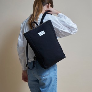 Simple Backpack L - Night Black from Souleway