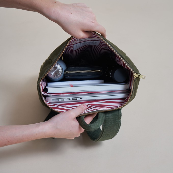 Simple Backpack S - Dark Olive from Souleway