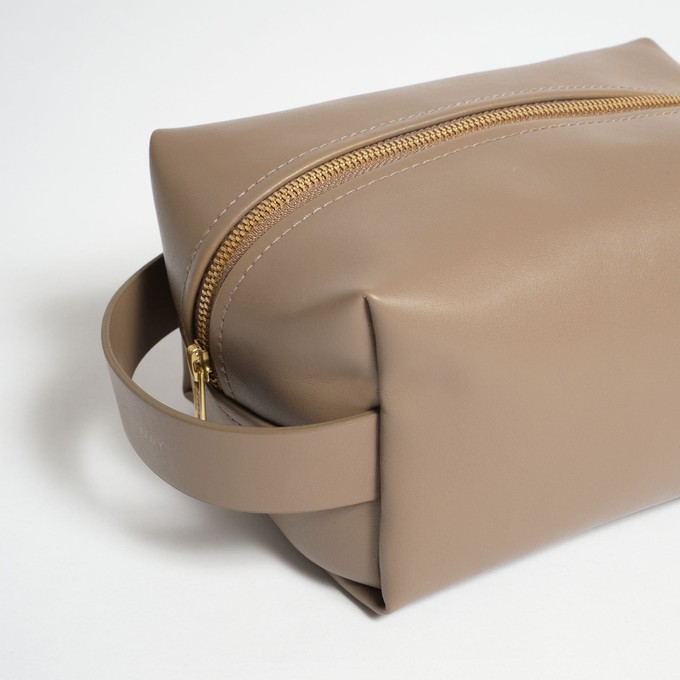 Classic Washbag S (Oleatex Edition) - Mocha Brown from Souleway