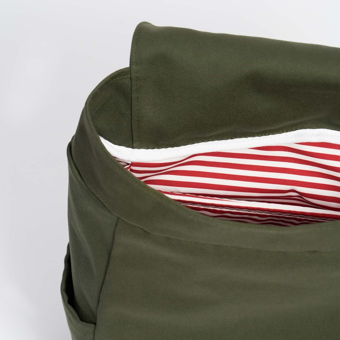 Classic Backpack L - Dark Olive from Souleway