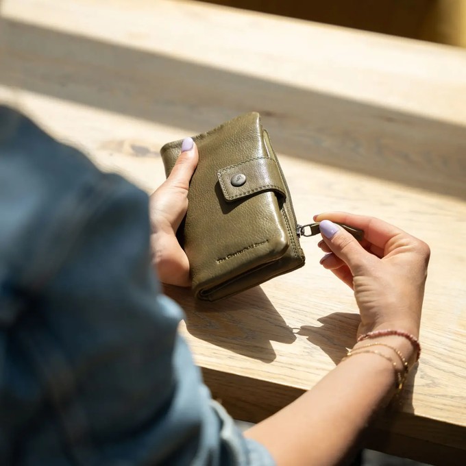 Leather Wallet Olive Green Fresno - The Chesterfield Brand from The Chesterfield Brand