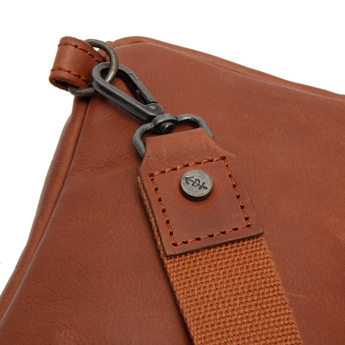 Leather Crossbody Bag Cognac Cambridge - The Chesterfield Brand from The Chesterfield Brand