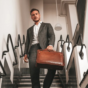 Leather Laptop Bag Cognac Manuel - The Chesterfield Brand from The Chesterfield Brand