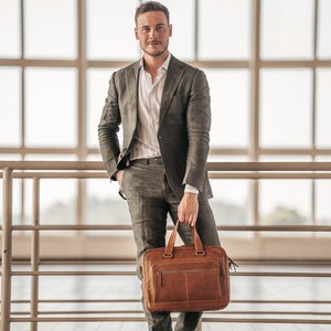 Leather Laptop Bag Cognac Singapore - The Chesterfield Brand from The Chesterfield Brand