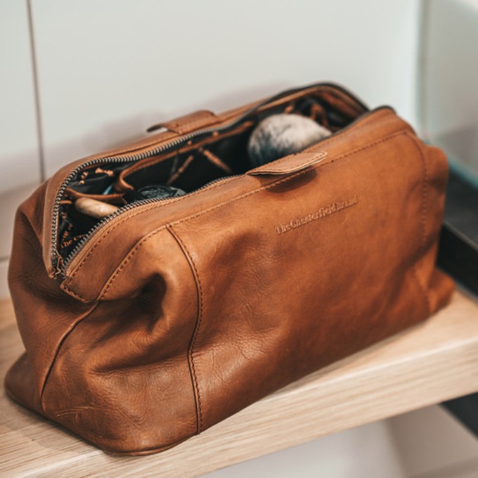 Leather Toiletry Bag Cognac Vince - The Chesterfield Brand from The Chesterfield Brand