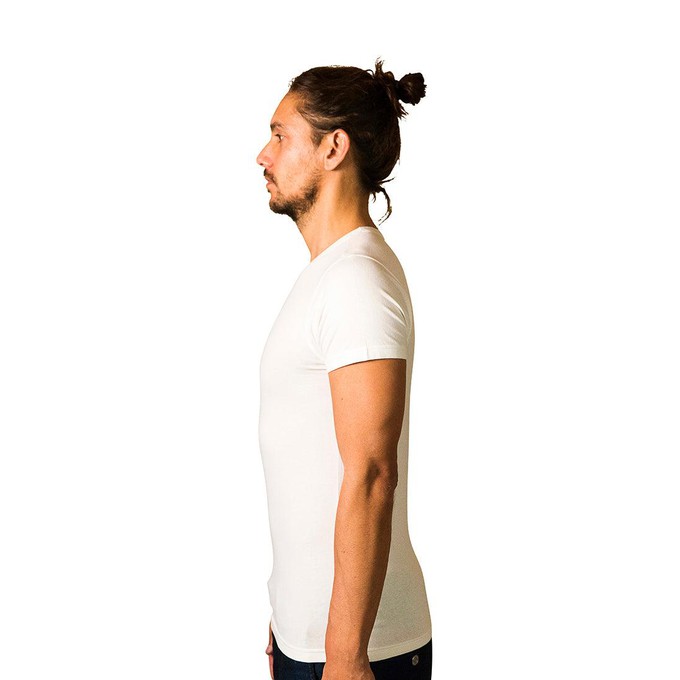 2 x T-shirt Basic - Organic cotton - white - V-neck from The Driftwood Tales