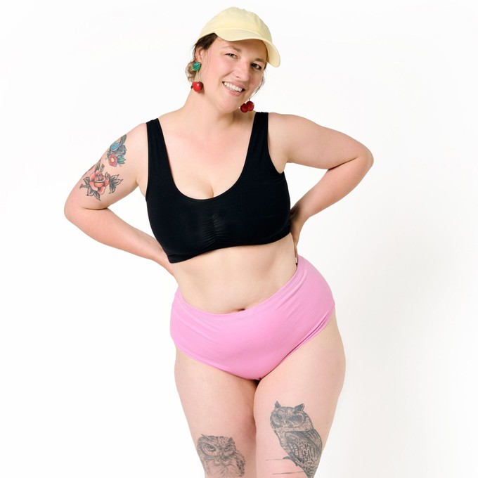 Jet Black: The Everyday Soft Bra (Padded) from TIZZ & TONIC