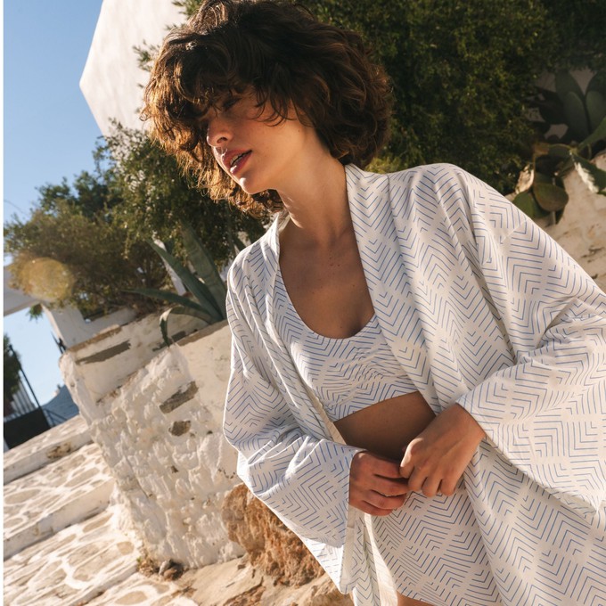 Santorini Organic Cotton Lazy Livin' Robe from TIZZ & TONIC