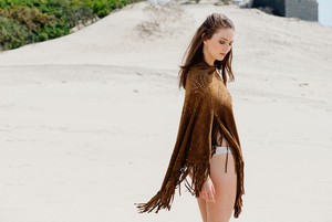 VIDA PONCHO - MID BROWN from Treasures-Design