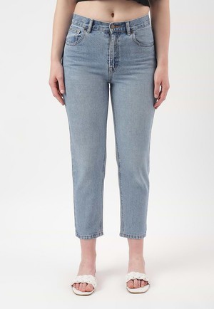 UnExcess Pledge | Hoch sitzende verkürzte Slim-Jeans in Hellindigoblau from Un Denim